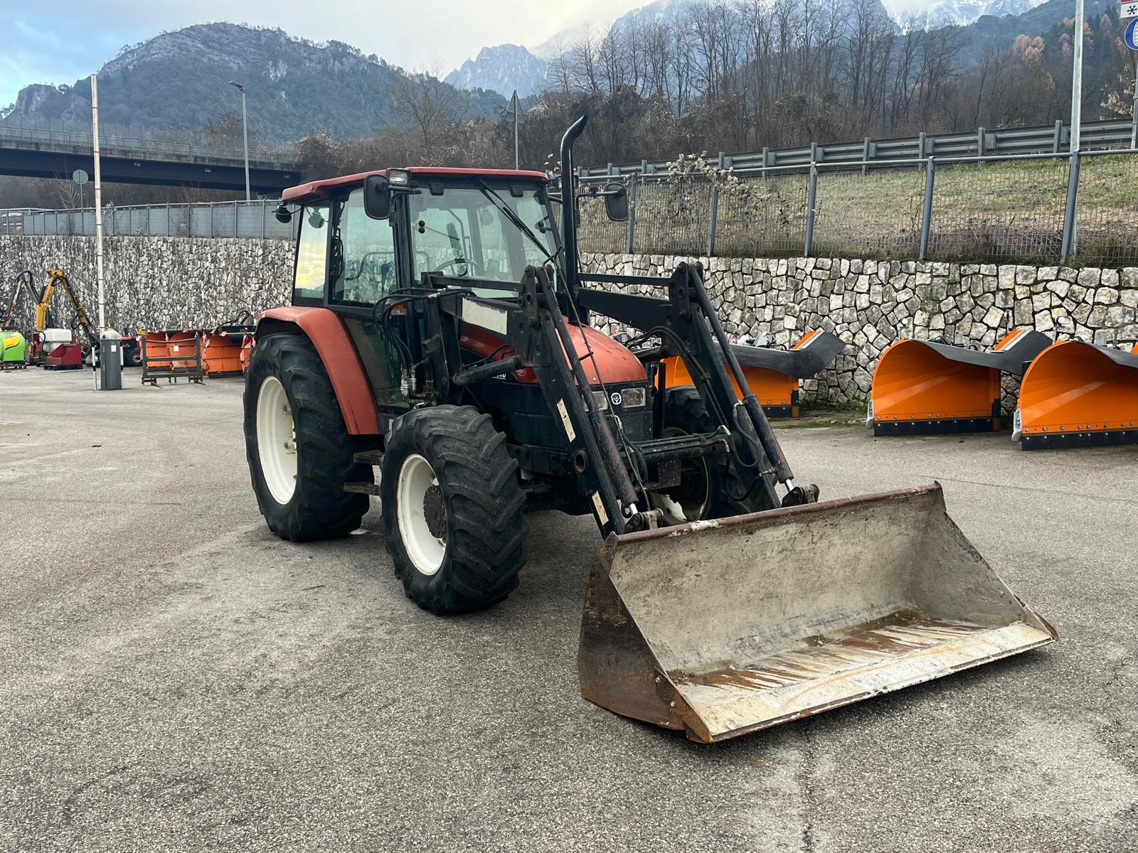 NEW HOLLAND L85 (12)