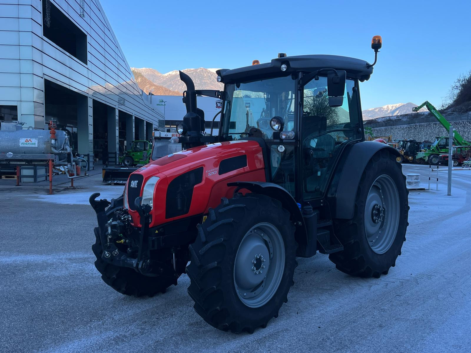 WhatsApp Image 2026-01-08 at 08.07.02 (1)