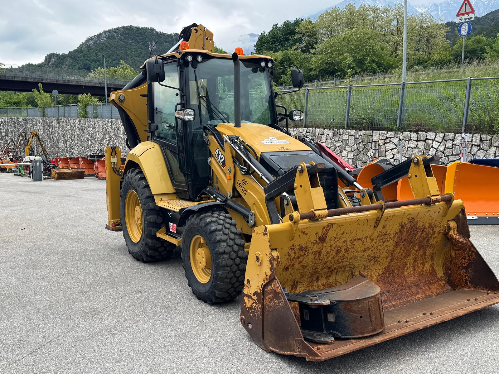 CAT 432 (9)
