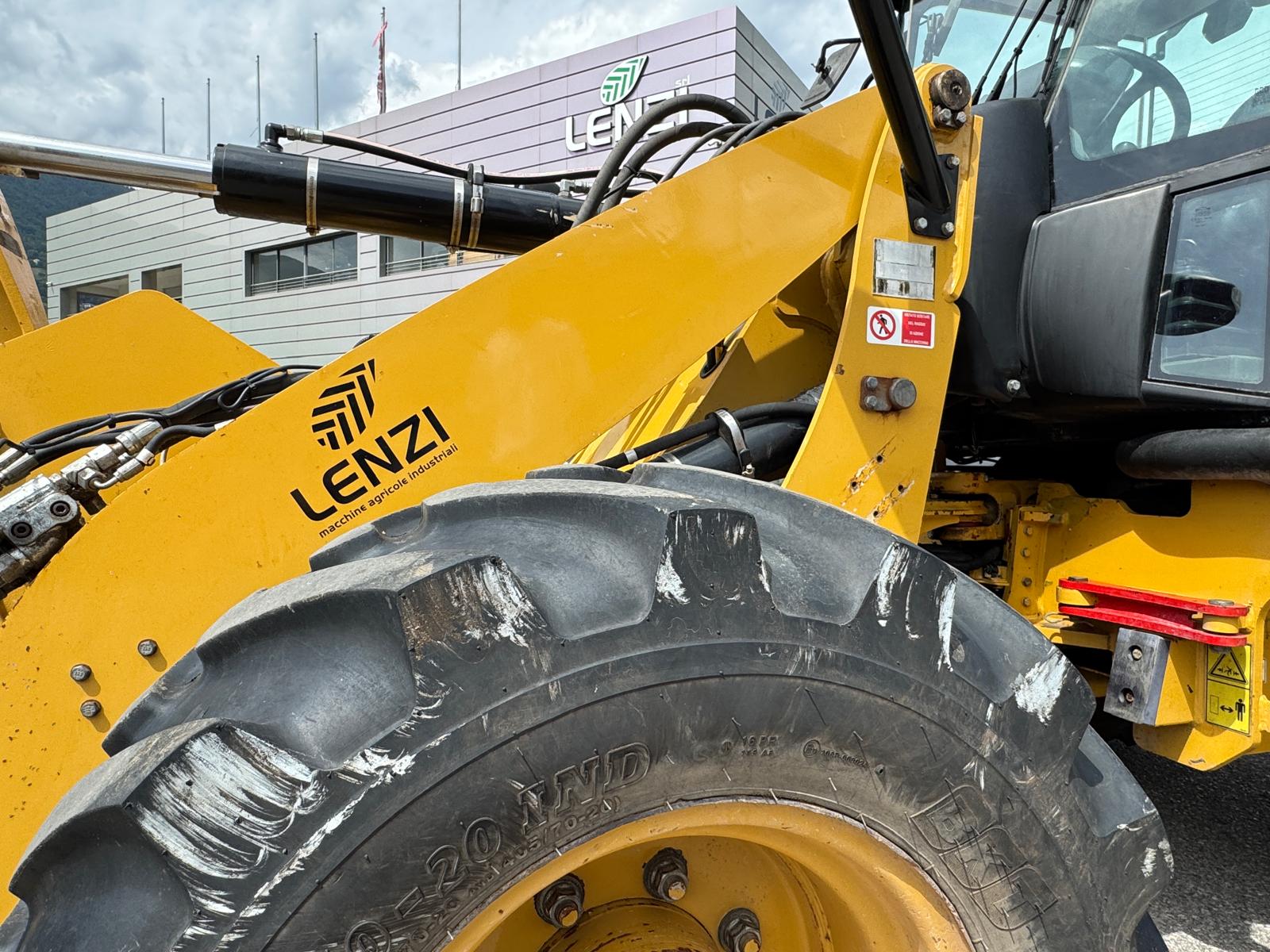 CAT 908 H (11)