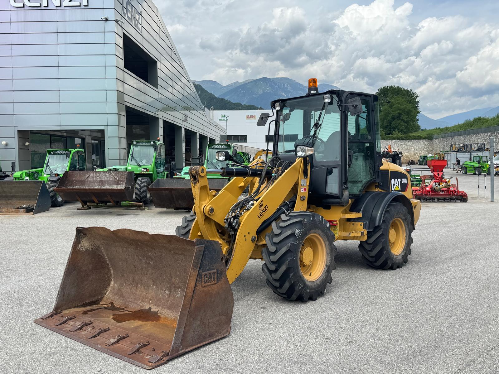 CAT 908 H (17)