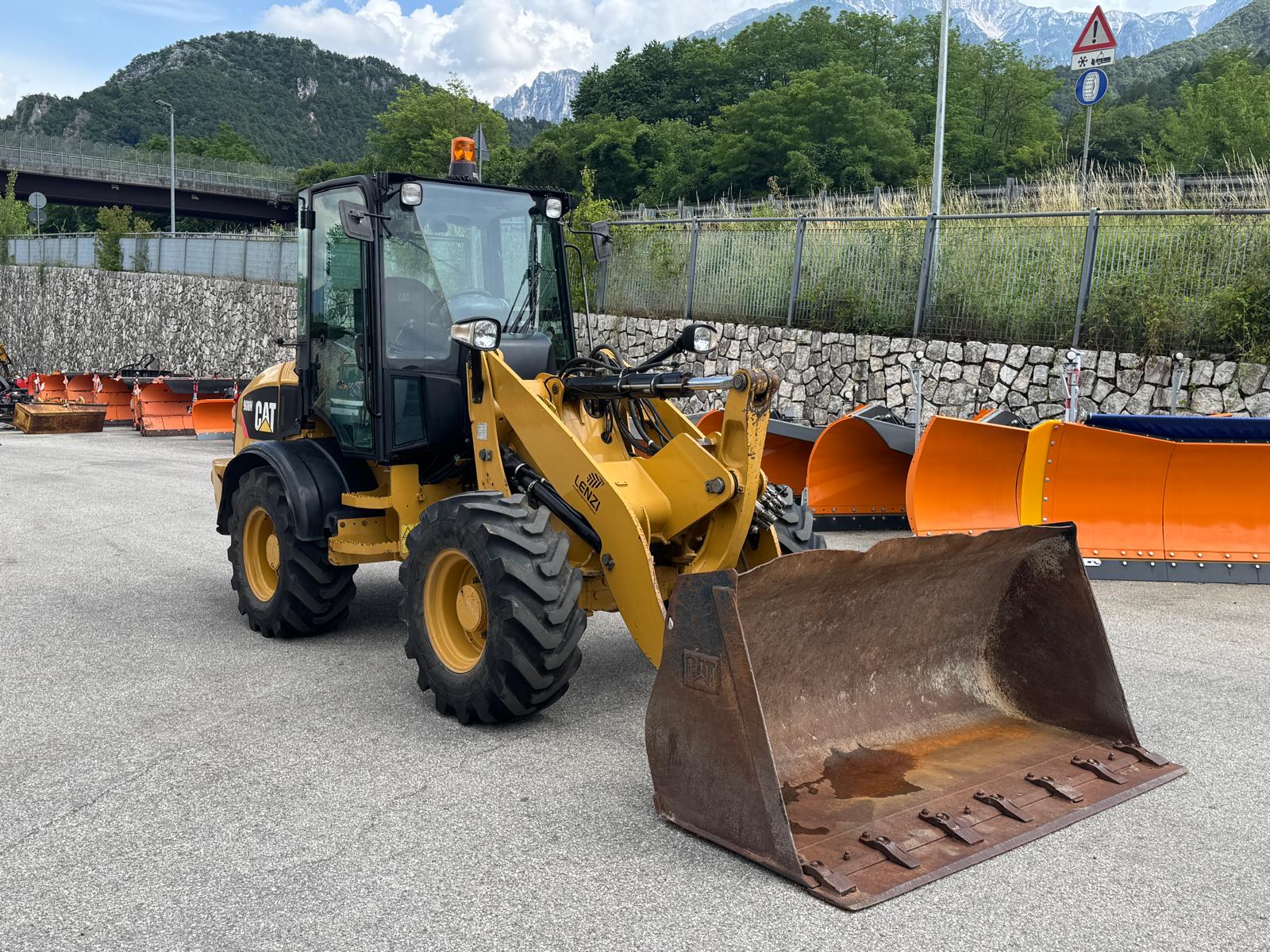 CAT 908 H (3)