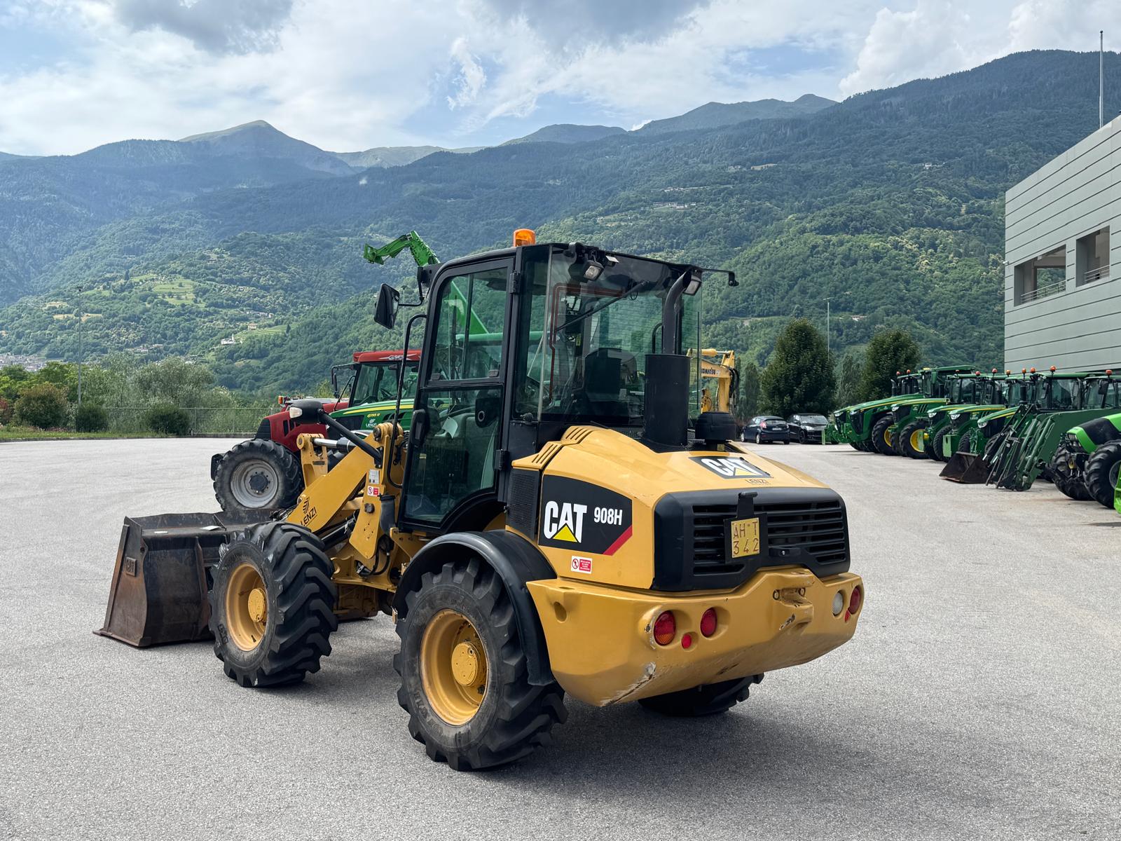 CAT 908 H (7)