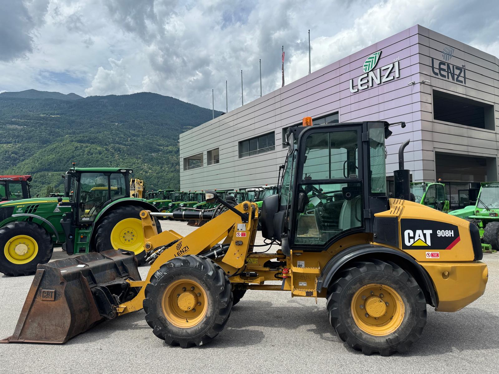 CAT 908 H (8)